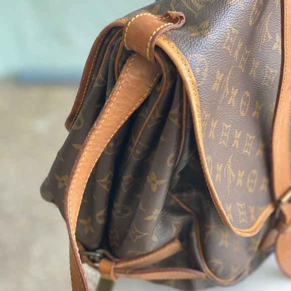 🚫SOLD🚫Authentic Louis Vuitton Saumur 43 - Picture 4 of 14